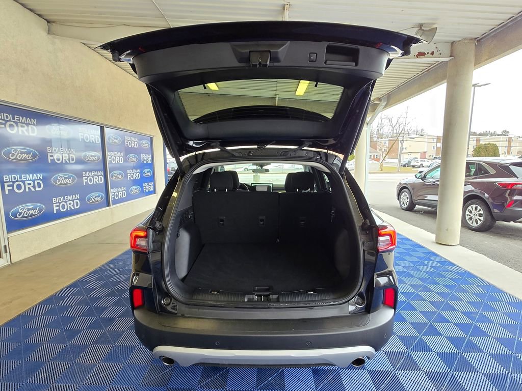 Used 2023 Ford Escape Active w/ Tech Pack #2 AWD/4WD image 7