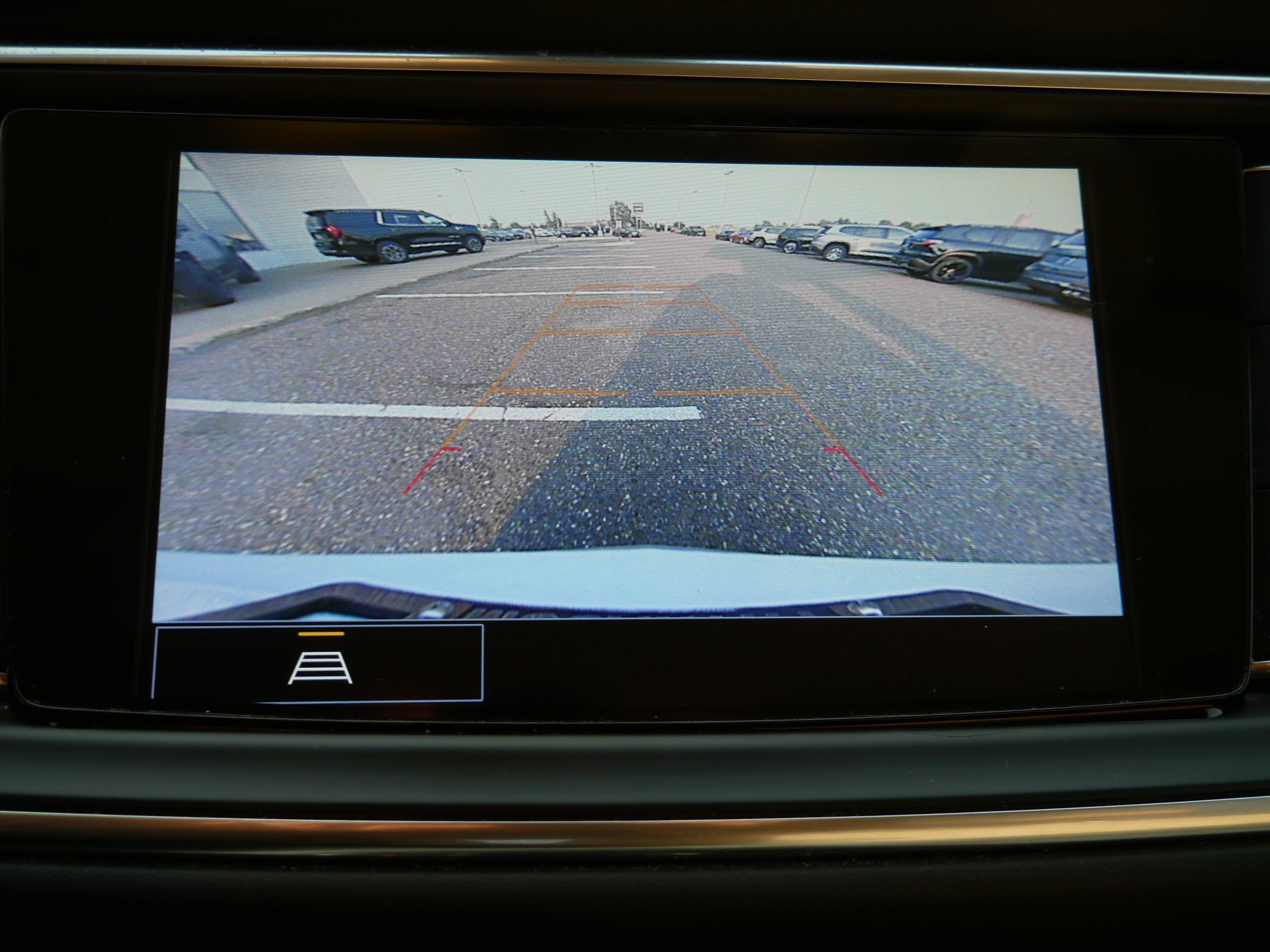 Used 2022 Buick Enclave Essence image 21