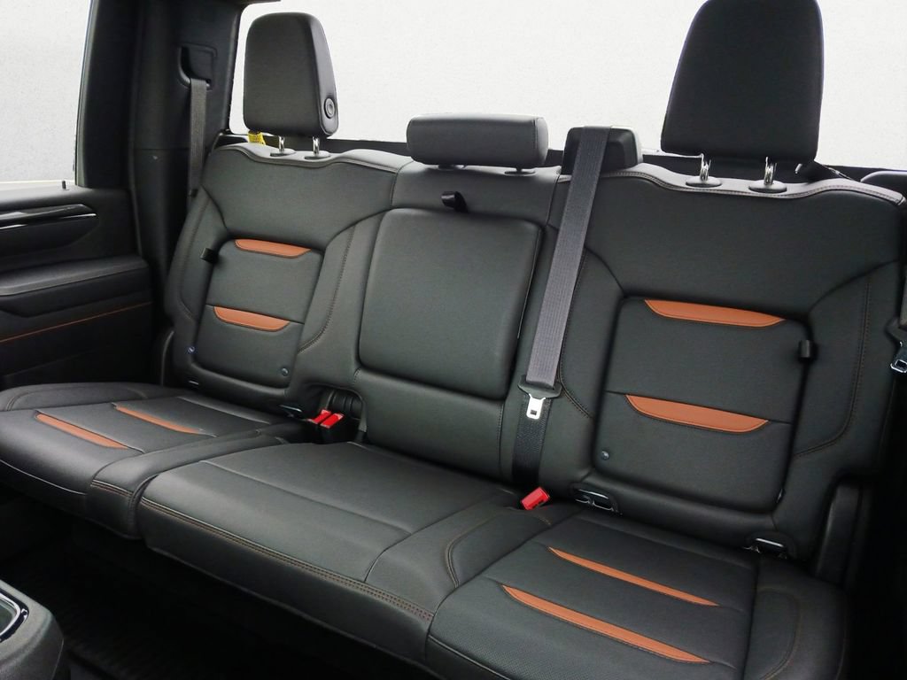 Used 2025 GMC Sierra 2500 AT4 AWD/4WD image 9