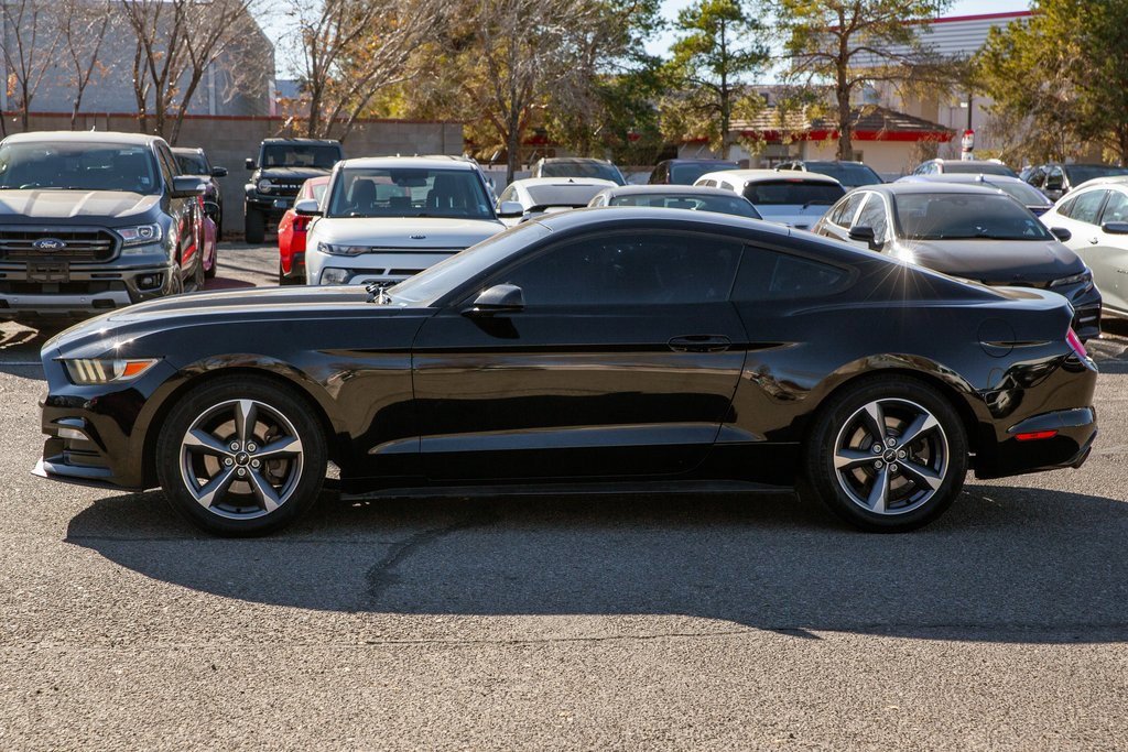 Used 2015 Ford Mustang Coupe image 8