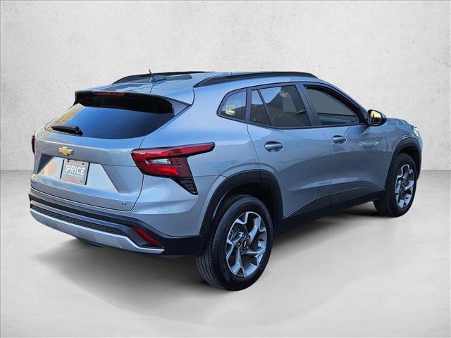 Used 2025 Chevrolet Trax LT FWD image 5