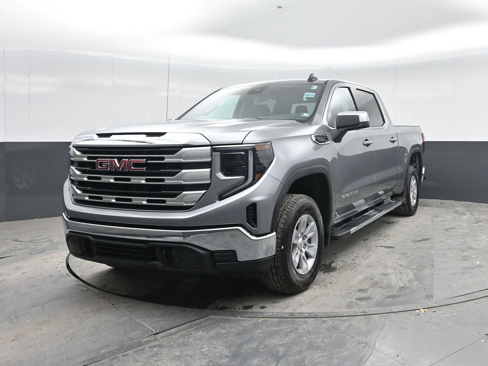 New 2026 GMC Sierra 1500 SLE AWD/4WD image 4