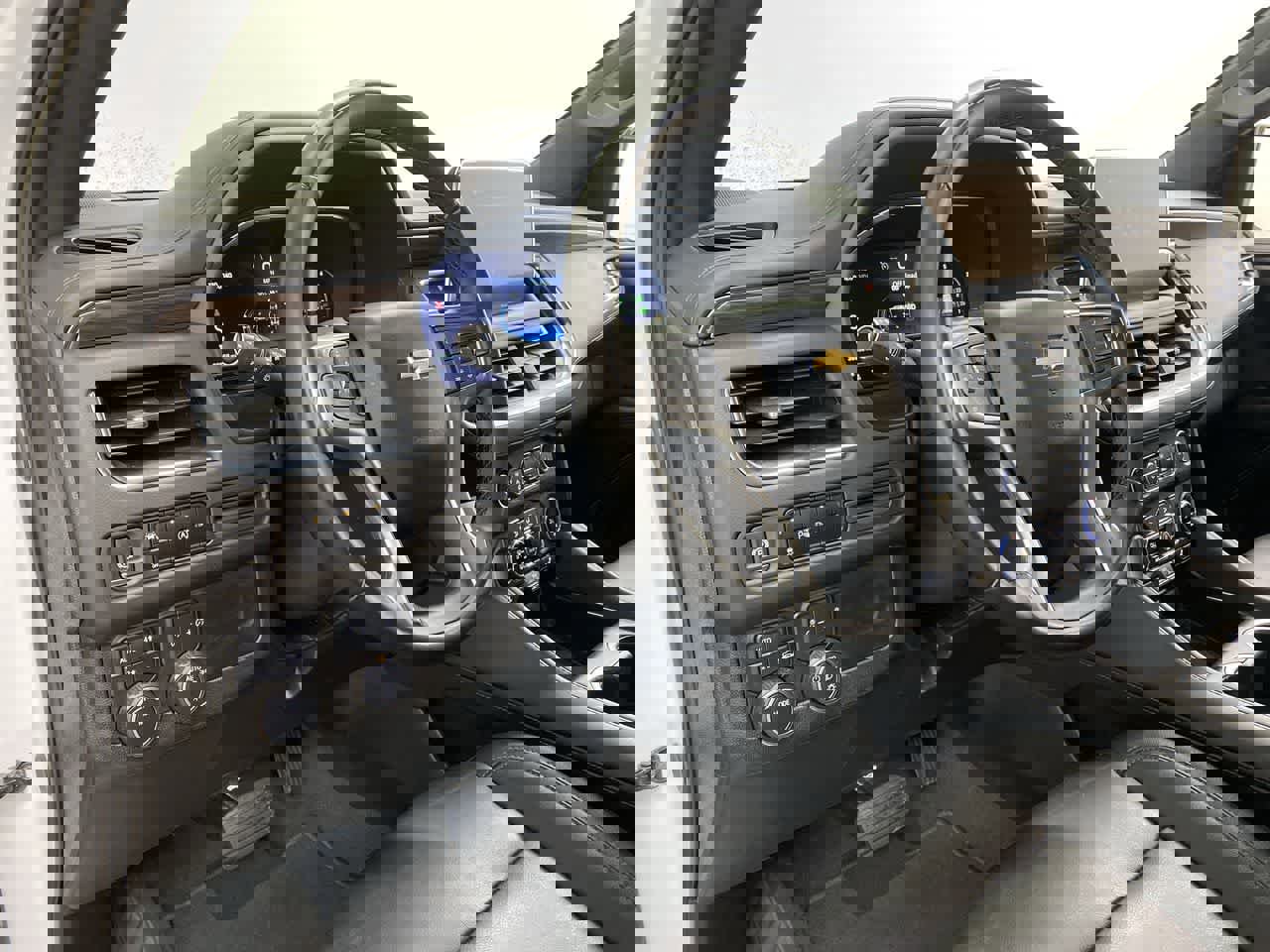 Used 2024 Chevrolet Tahoe LT image 2