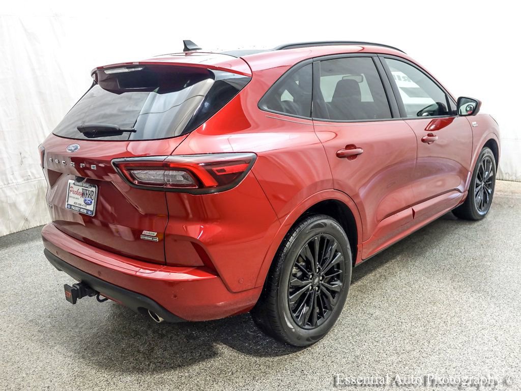 Certified 2023 Ford Escape ST-Line Elite w/ Premium Technology Package AWD/4WD image 8