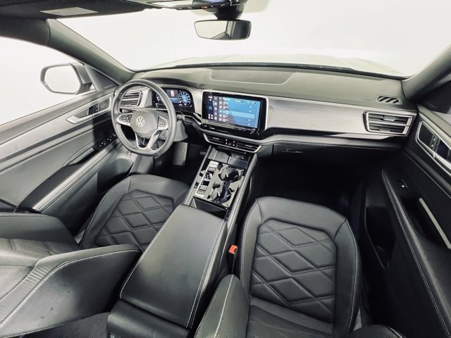 Used 2024 Volkswagen Atlas Cross Sport SE image 16