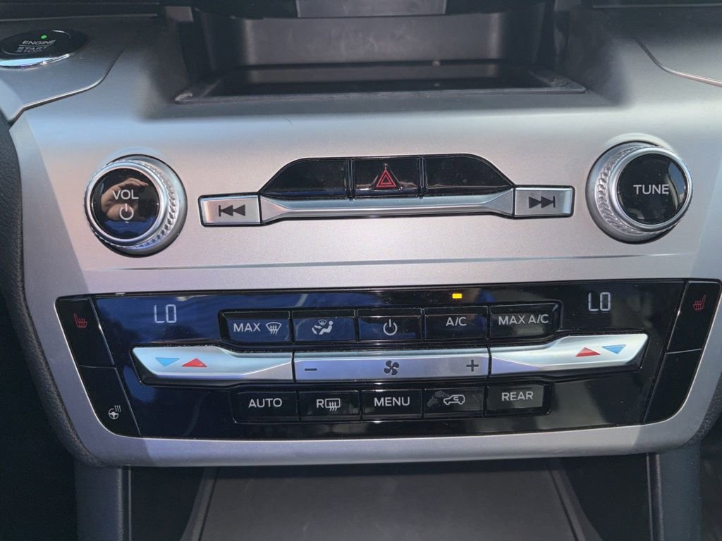 Used 2021 Ford Explorer XLT w/ Equipment Group 202A image 22