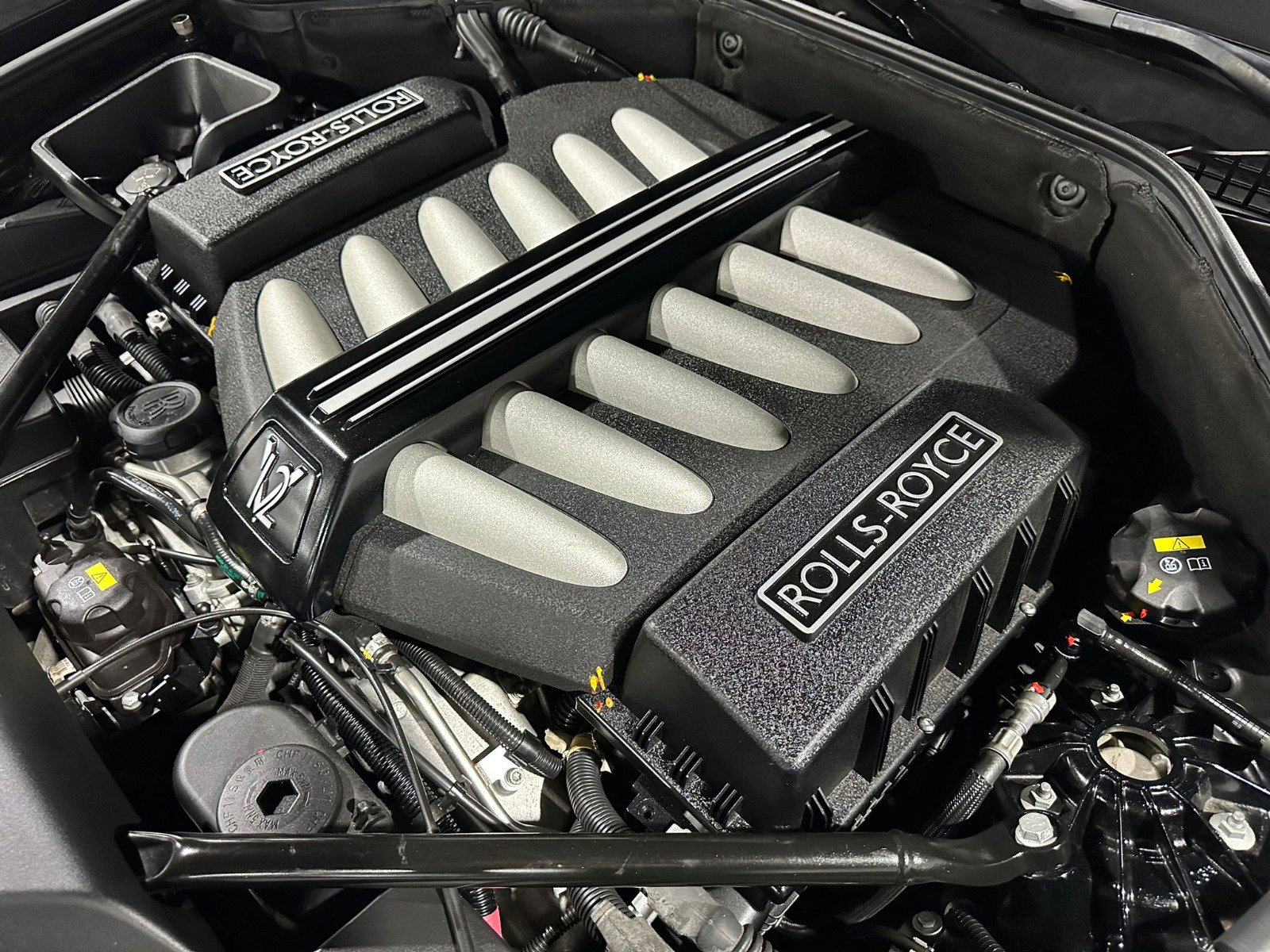 Used 2019 Rolls-Royce Dawn image 49