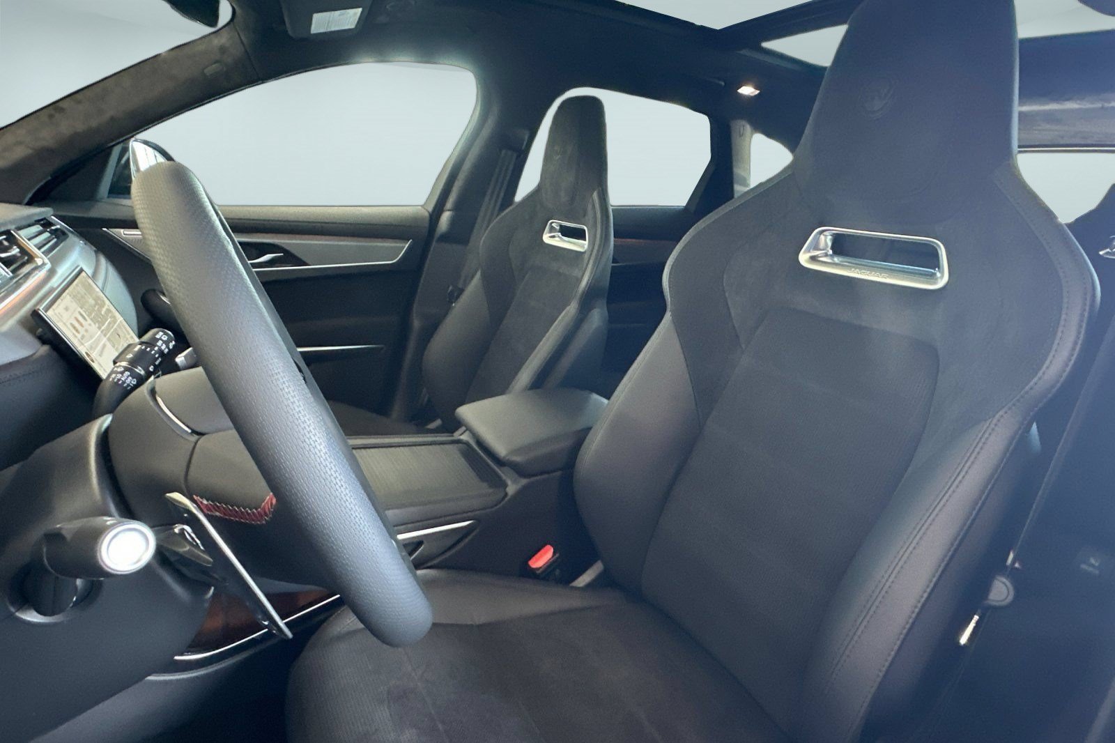New 2026 Jaguar F-PACE SVR 575 Edition AWD/4WD image 26