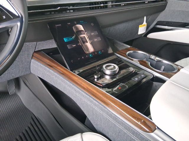 New 2026 Cadillac Escalade ESV Platinum Sport AWD/4WD image 18