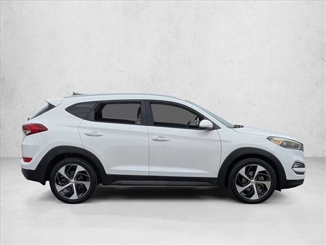 Used 2016 Hyundai Tucson Sport image 4