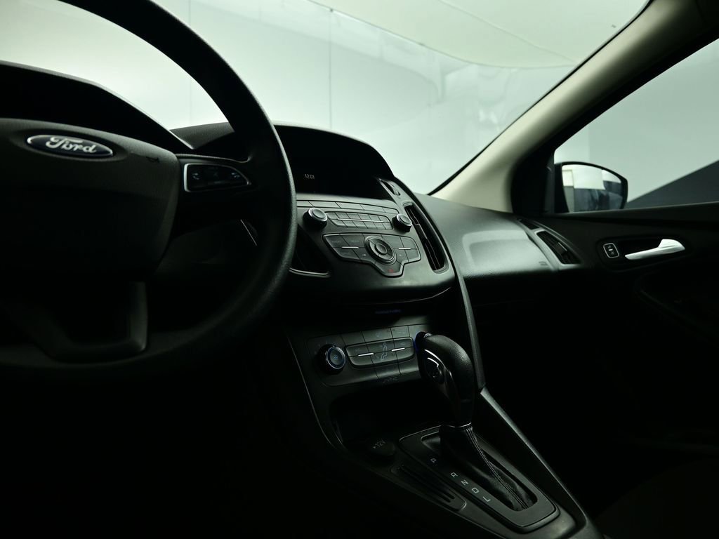 Used 2018 Ford Focus SE image 53