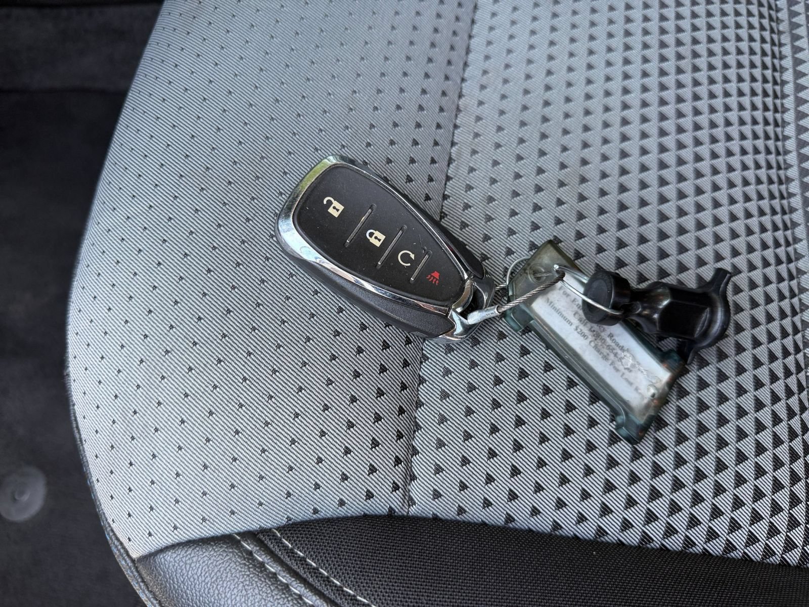 Used 2025 Chevrolet Trax LT FWD image 19