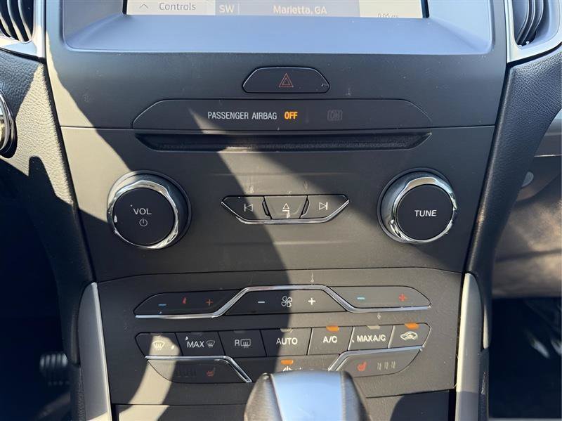 Used 2018 Ford Edge SEL w/ Equipment Group 201A FWD image 43