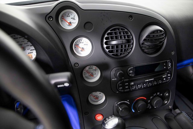 Used 2006 Dodge Viper SRT-10 w/ VOI9 Edition image 20