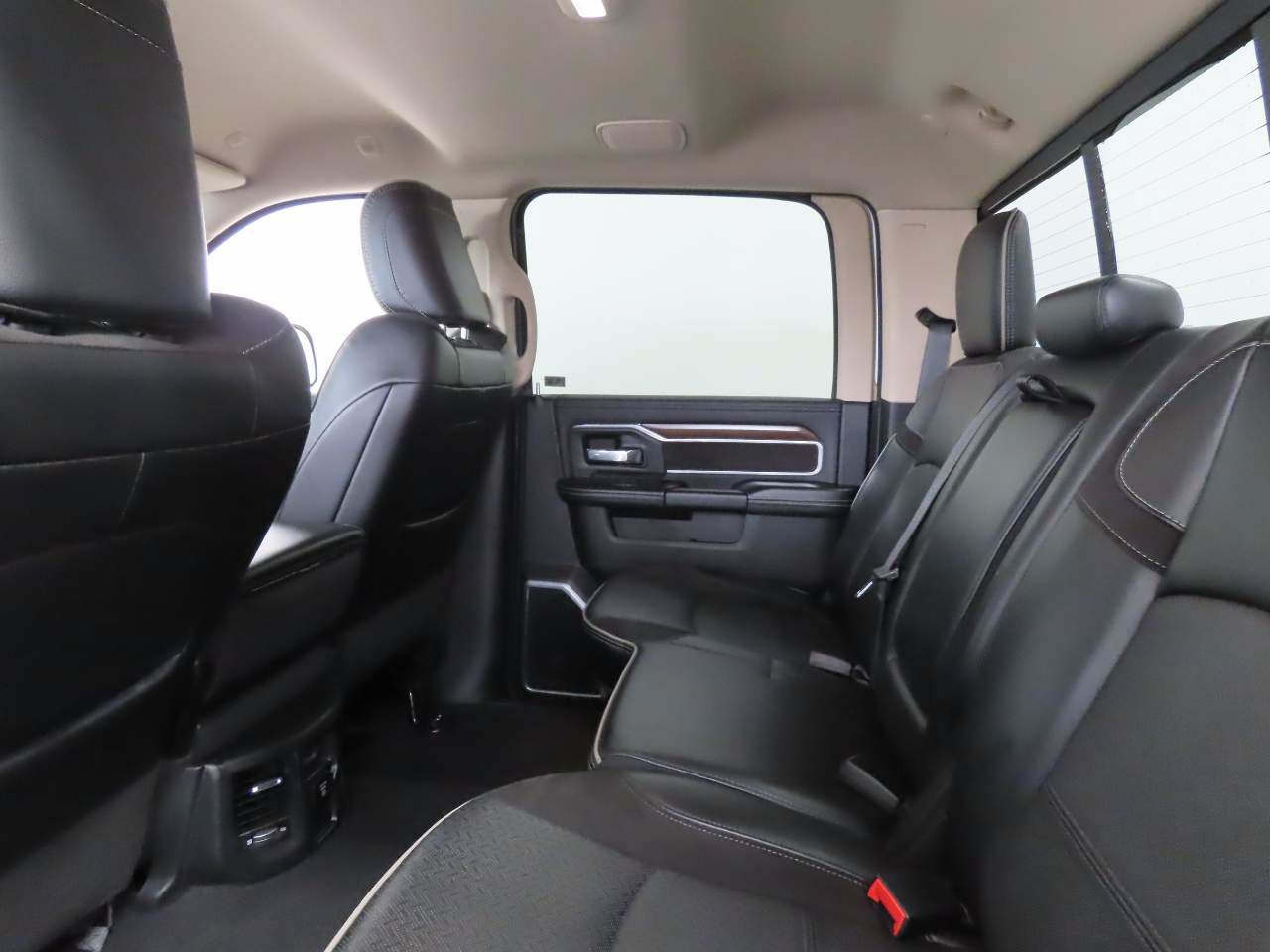 Used 2022 RAM 2500 Laramie AWD/4WD image 19