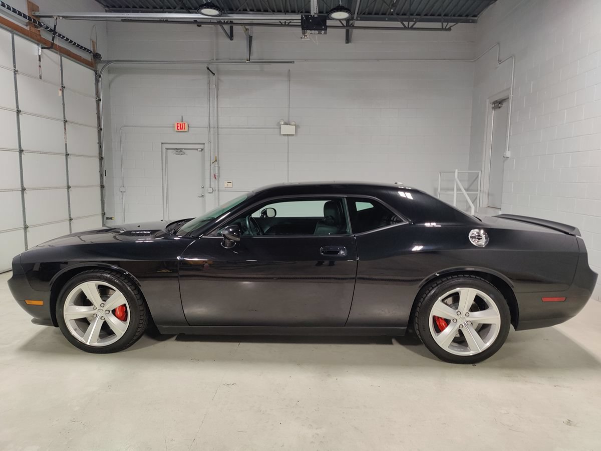 Used 2009 Dodge Challenger SRT8 w/ SRT Option Group II RWD image 21