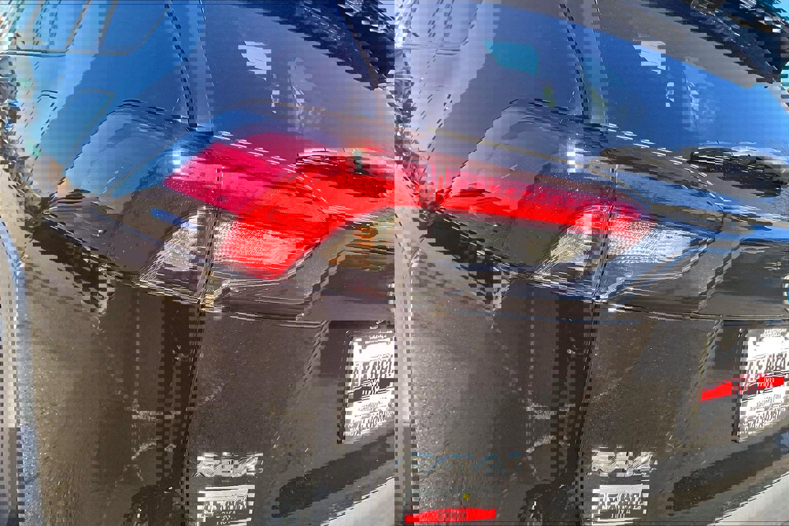 Used 2021 Toyota RAV4 XLE w/ Convenience Package image 28