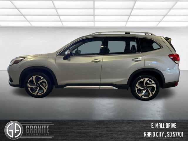 Used 2024 Subaru Forester Touring w/ Convenience Package AWD/4WD image 3