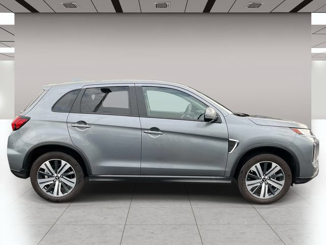 Used 2025 Mitsubishi Outlander Sport AWD image 2