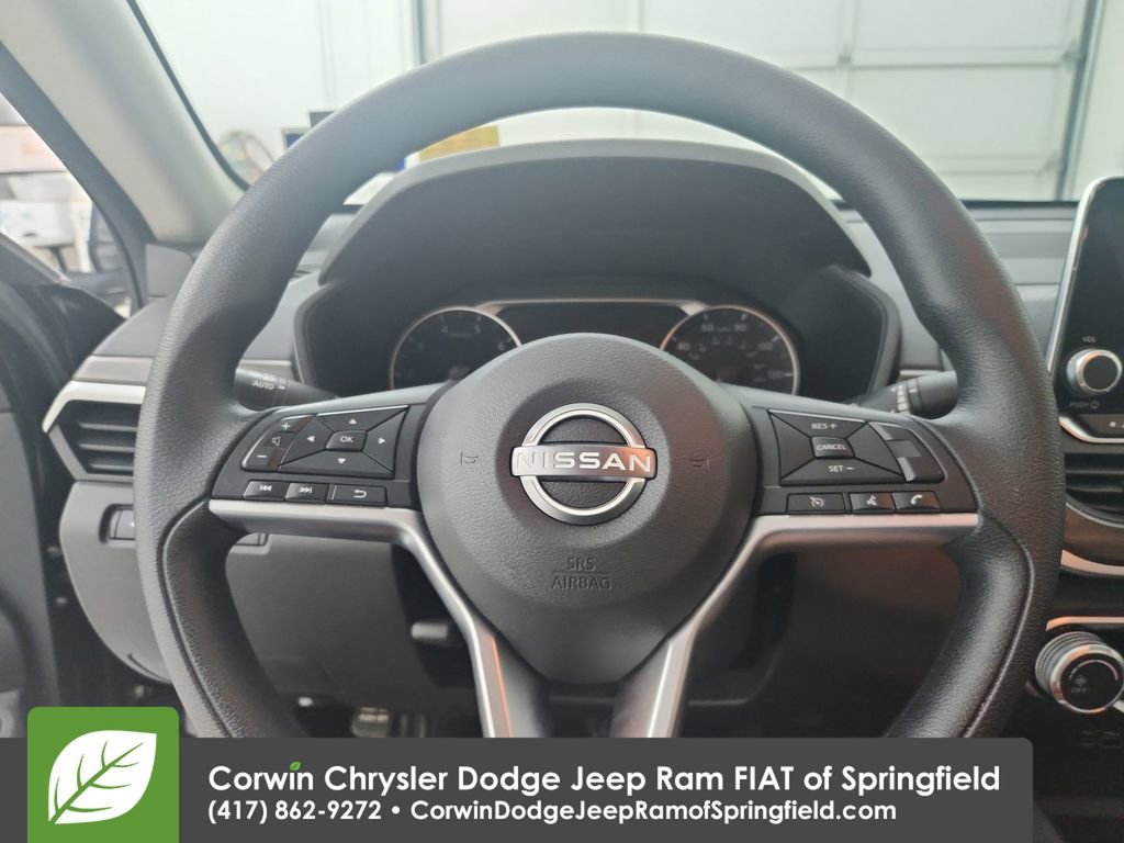 Used 2025 Nissan Altima 2.5 SV image 22