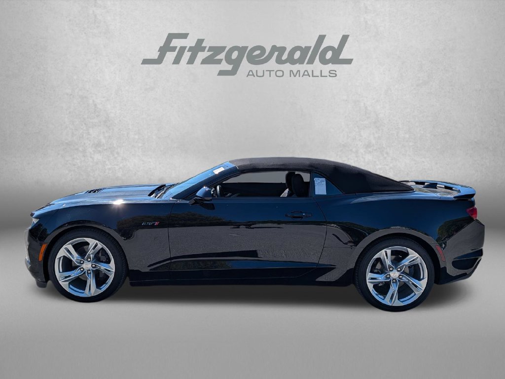 Used 2023 Chevrolet Camaro LT w/ Technology Package RWD image 3
