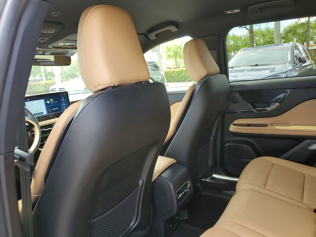 Certified 2023 Lincoln Corsair Reserve w/ Equipment Group 201A image 10