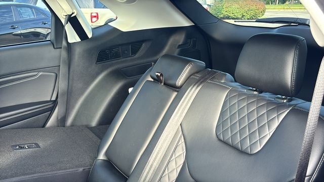 Used 2023 Ford Edge Titanium AWD/4WD image 26
