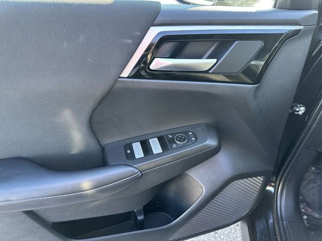 Used 2024 Mitsubishi Outlander ES AWD/4WD image 17