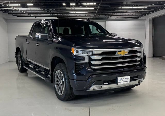 Used 2023 Chevrolet Silverado 1500 High Country w/ Technology Package AWD/4WD image 8