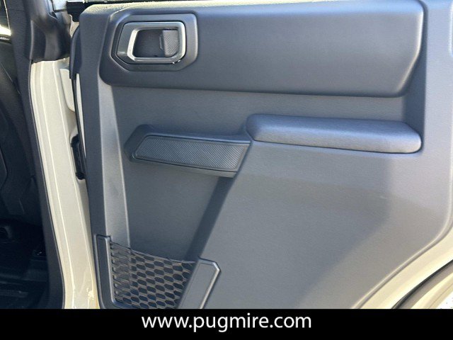 New 2025 Ford Bronco Badlands image 16