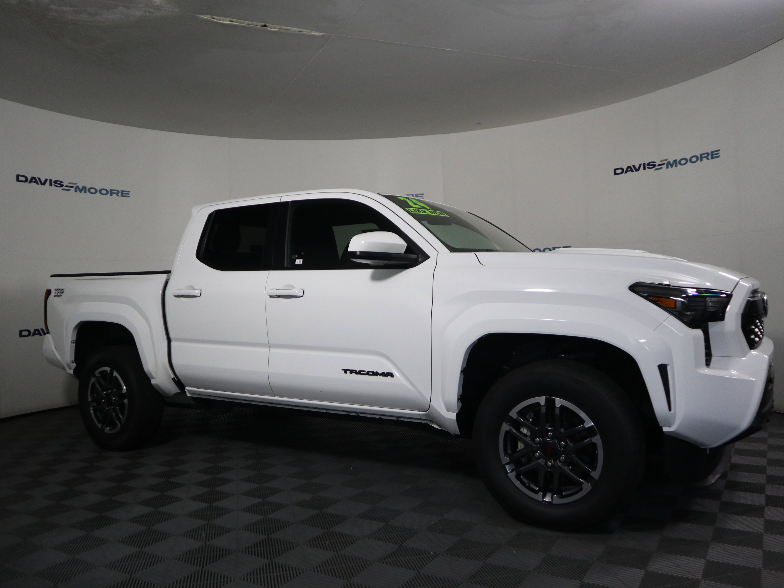 Used 2024 Toyota Tacoma TRD Sport image 4