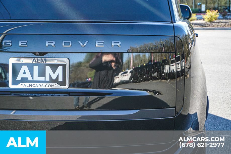 Used 2025 Land Rover Range Rover SE AWD/4WD image 13