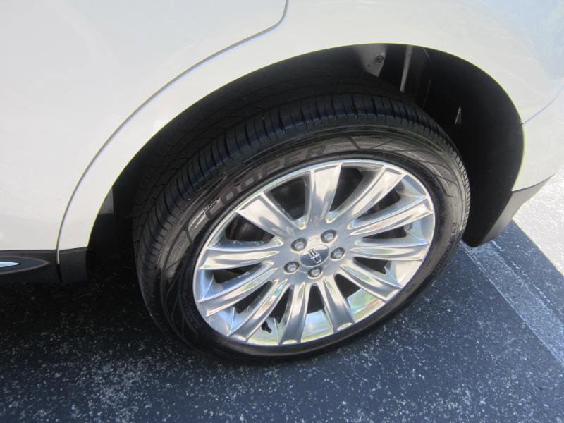 Used 2015 Lincoln MKX AWD w/ Equipment Group 102A image 24