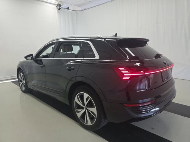 Used 2024 Audi Q8 e-tron Premium Plus w/ Premium Plus Package AWD/4WD image 6