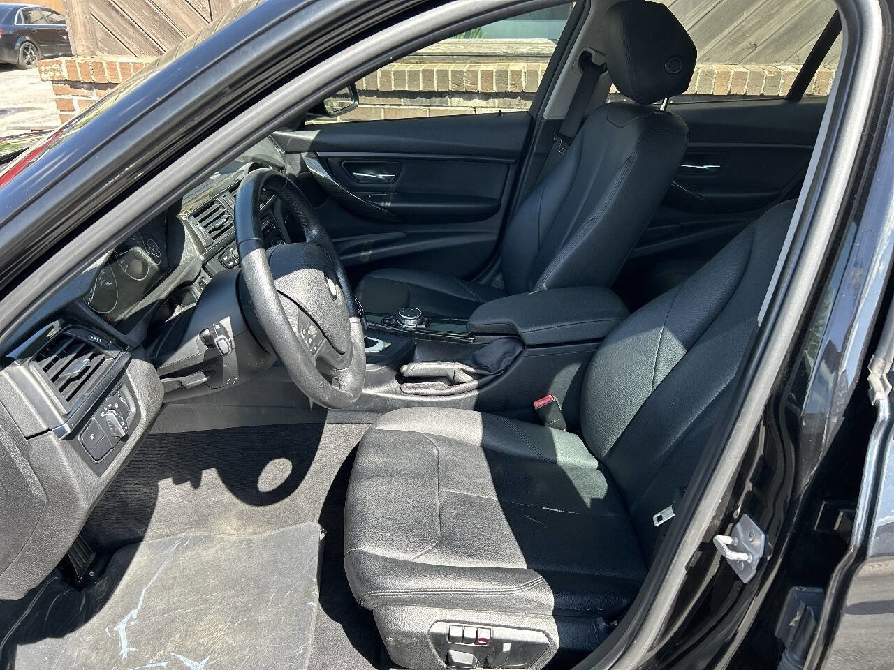 Used 2015 BMW 320i xDrive Sedan AWD/4WD image 9