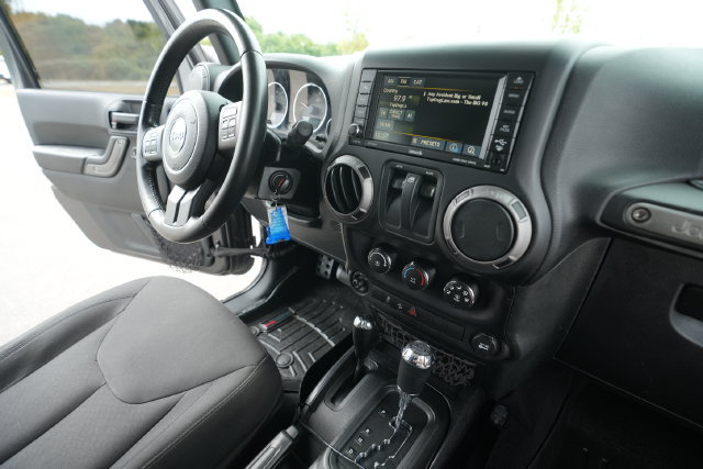 Used 2016 Jeep Wrangler Sport w/ Quick Order Package 24S AWD/4WD image 26