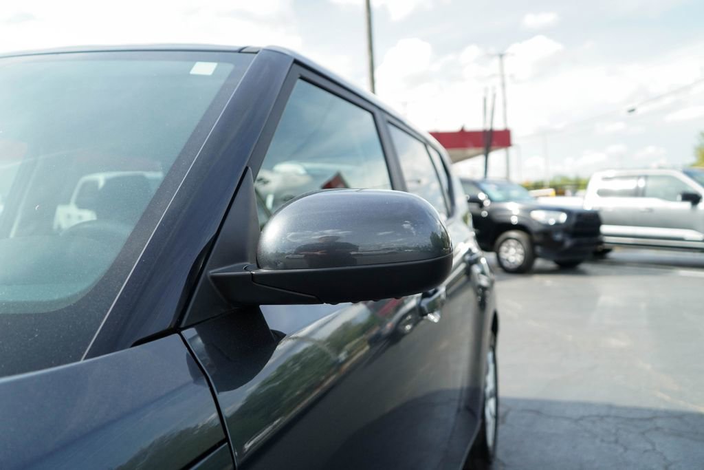 Used 2022 Kia Soul LX w/ Technology Package image 15