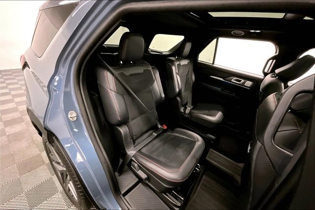 Used 2025 Ford Explorer ST w/ Sun And Sound Package image 24