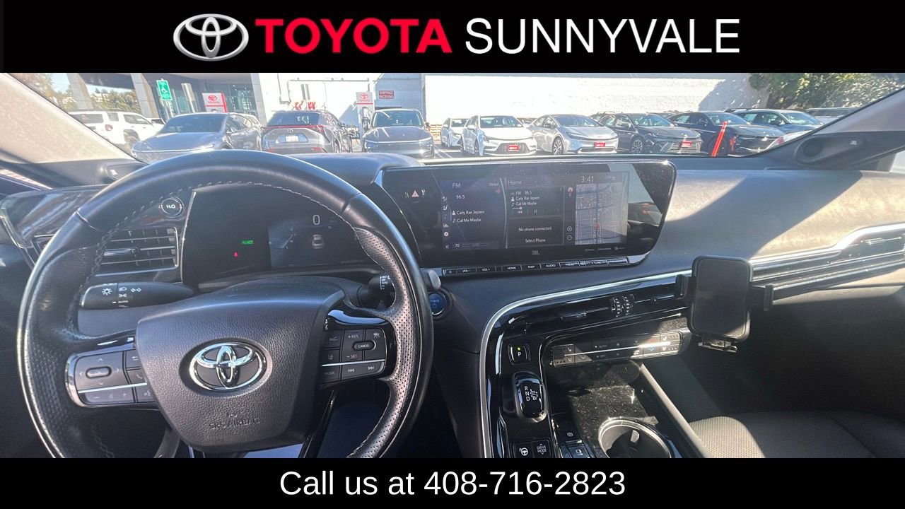 Used 2021 Toyota Mirai image 4