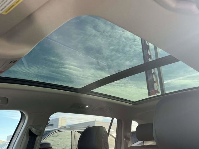 Used 2024 Volkswagen Tiguan SE image 14