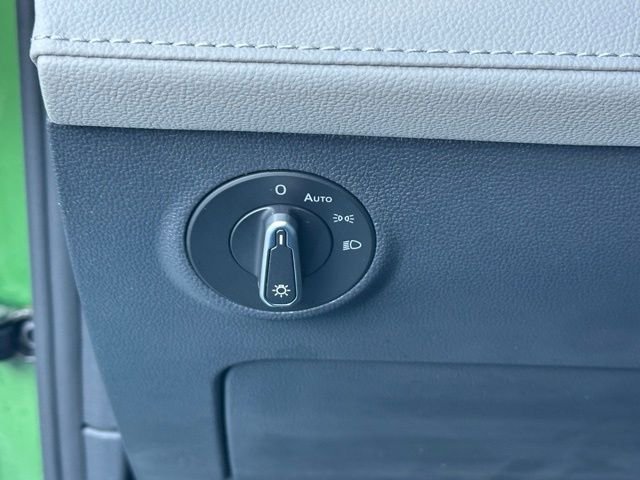 New 2026 Volkswagen Taos SEL AWD/4WD image 23
