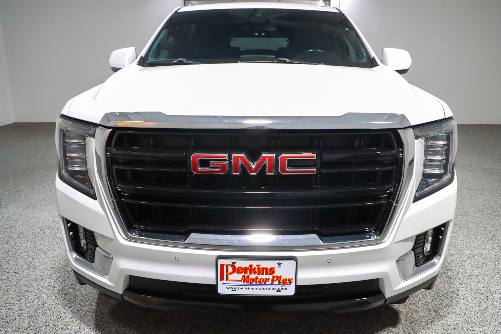Used 2022 GMC Yukon XL SLE image 4