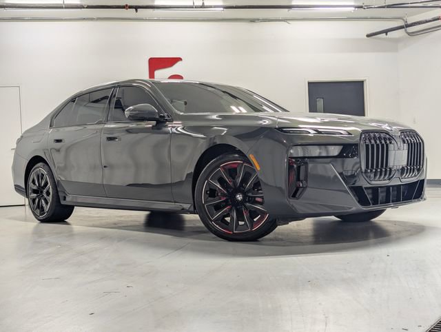 Used 2023 BMW 740i 740i image 2