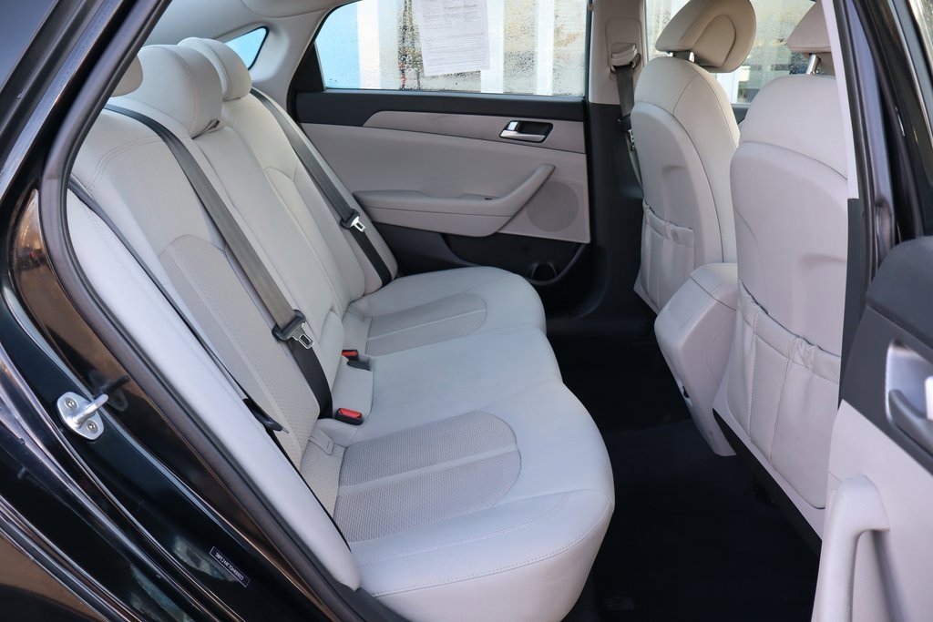 Used 2016 Hyundai Sonata SE image 17