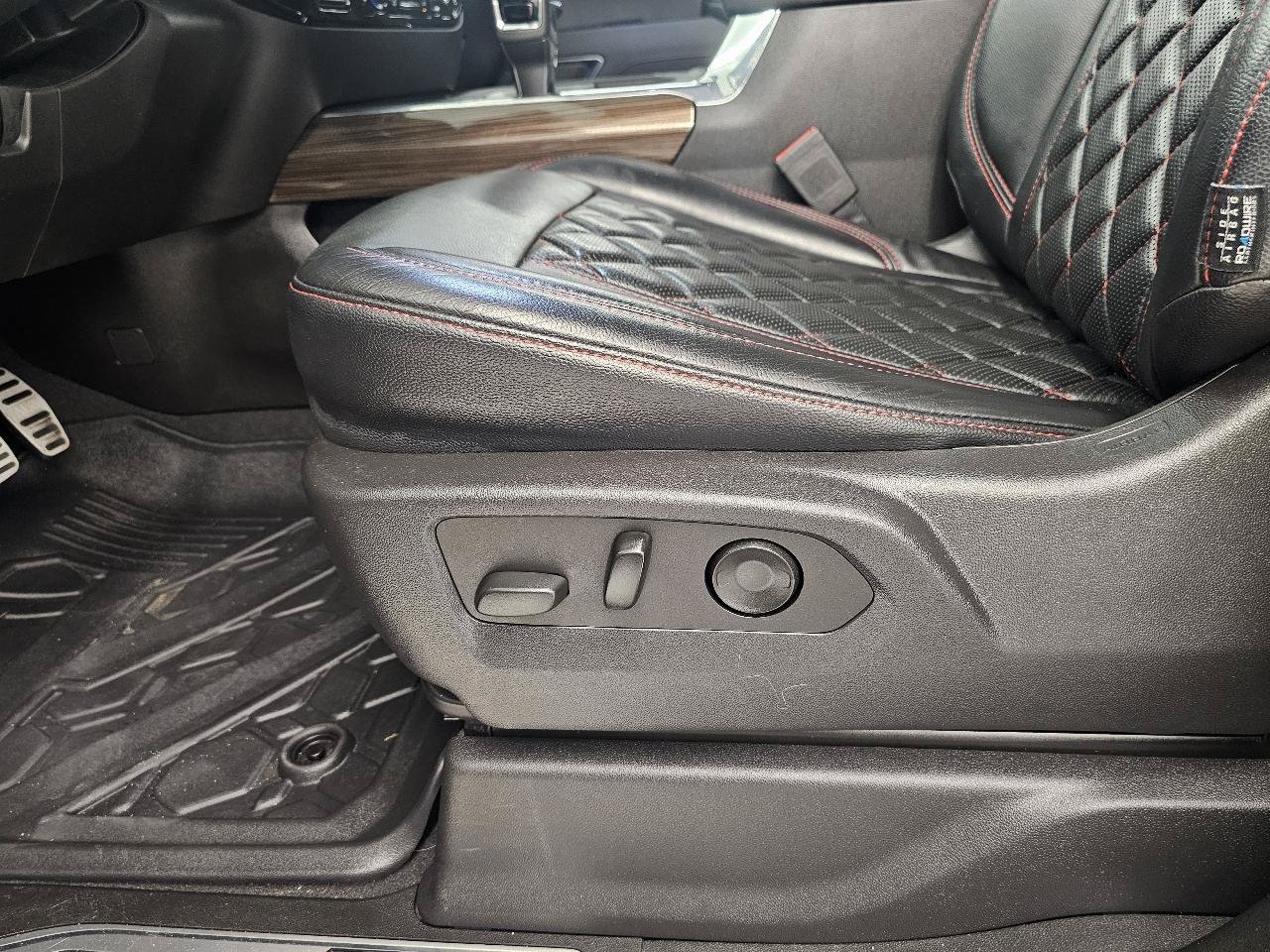 Used 2023 Chevrolet Silverado 1500 RST w/ Convenience Package II AWD/4WD image 13