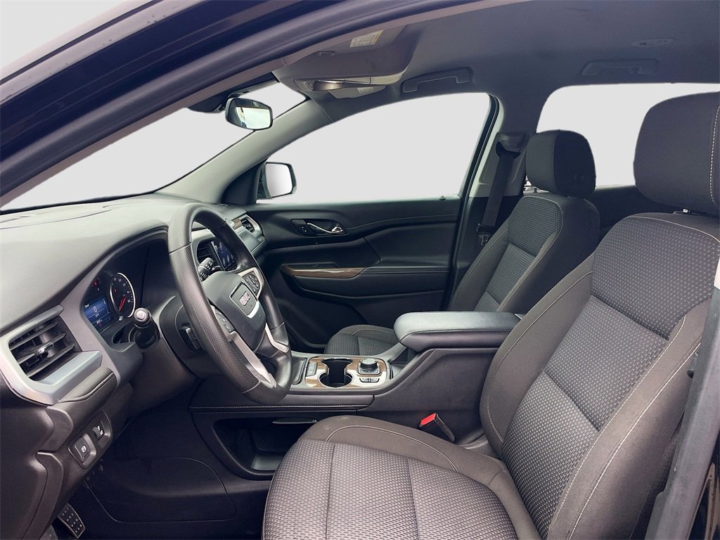 Used 2023 GMC Acadia SLE w/ Driver Convenience Package image 10