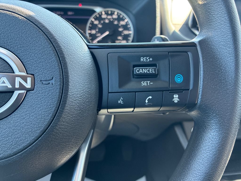 Used 2023 Nissan Rogue SV AWD/4WD image 21