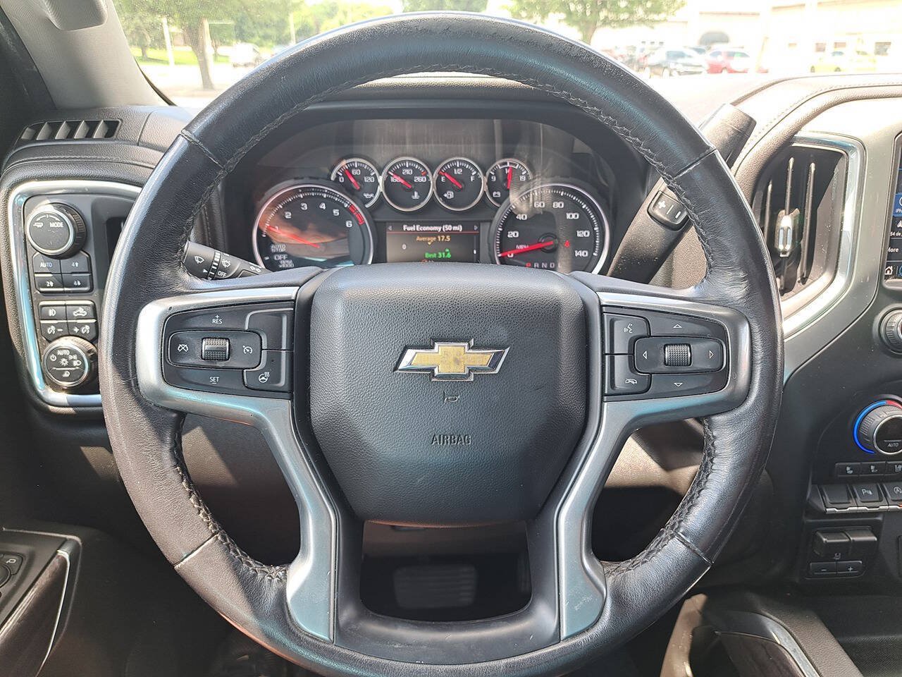 Used 2022 Chevrolet Silverado 1500 LTZ AWD/4WD image 9
