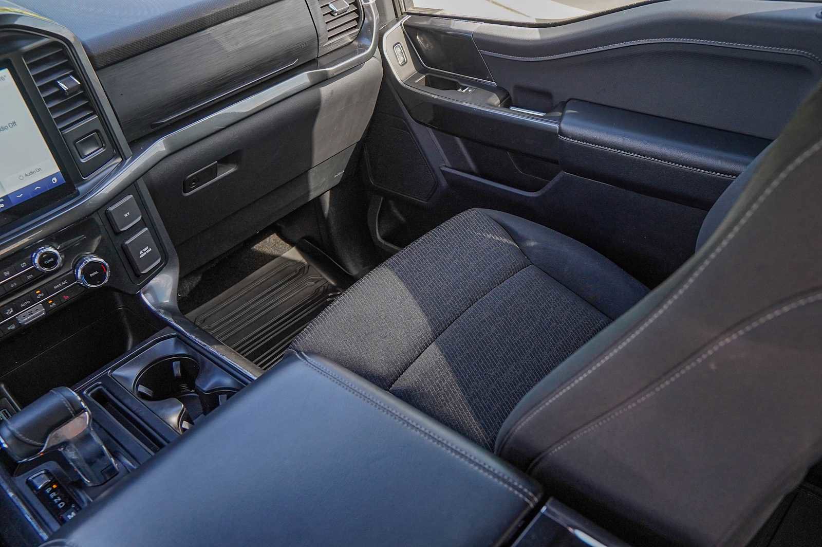 Used 2022 Ford F150 XLT w/ Equipment Group 302A High image 27