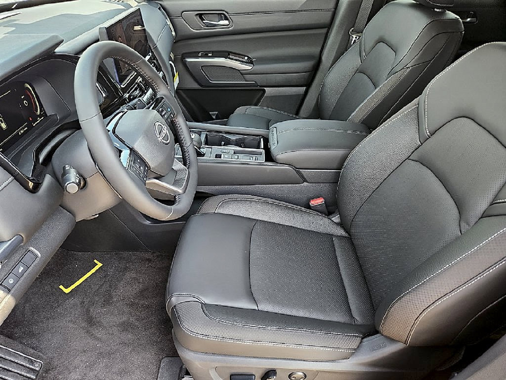 New 2026 Nissan Pathfinder SL w/ Cargo Package FWD image 13
